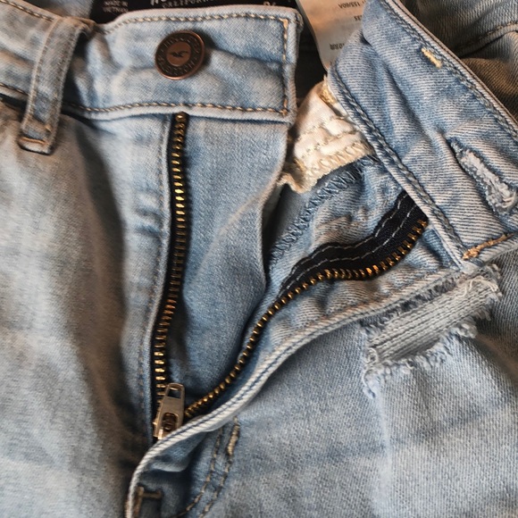 Hollister Blue Jeans - Picture 4 of 5